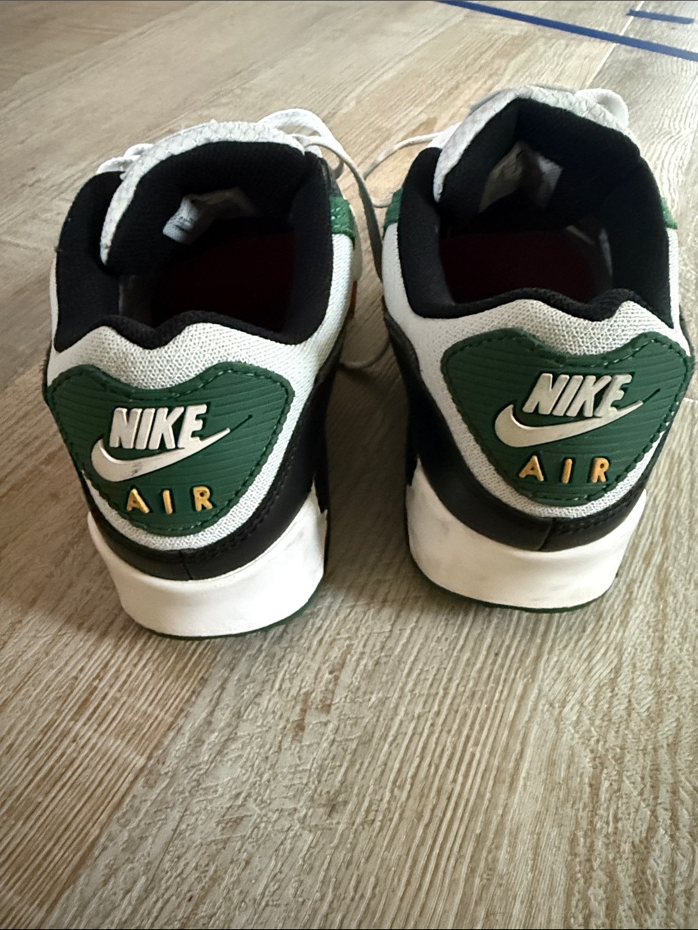 Nike Air Max Men's Athletic Shoes Green White Black Yellow - Picture 4 of 9